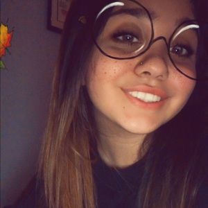 Meet your Posher, Emma